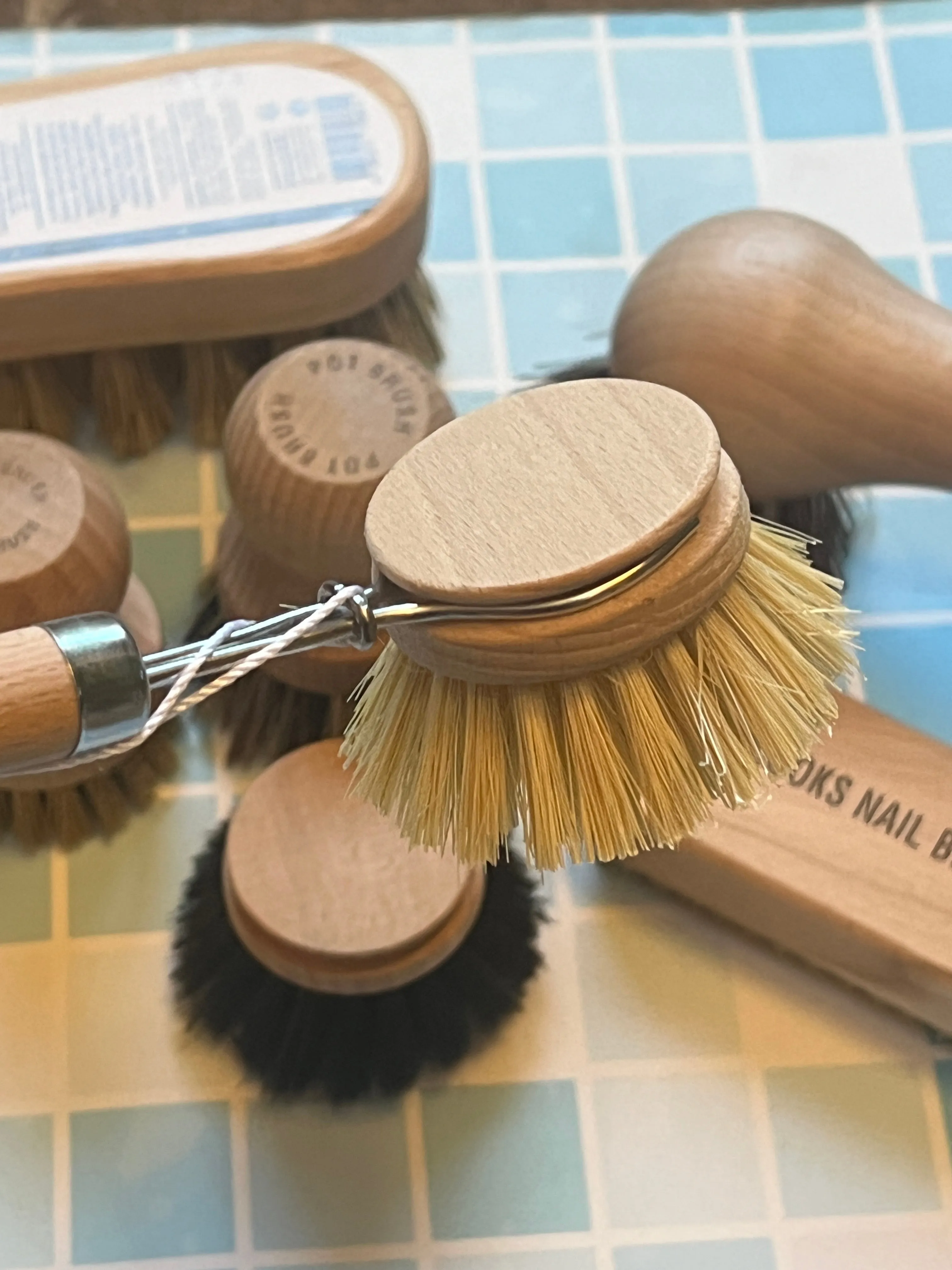 Beechwood Traditional Dish Brush with Plant Fibre Bristles