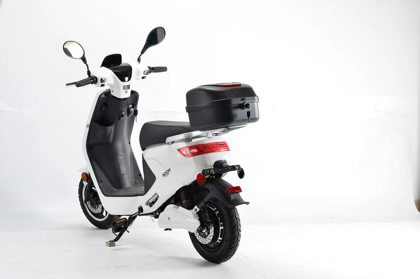 Boom Cirkit LED Electric Moped Scooter 500W 48V