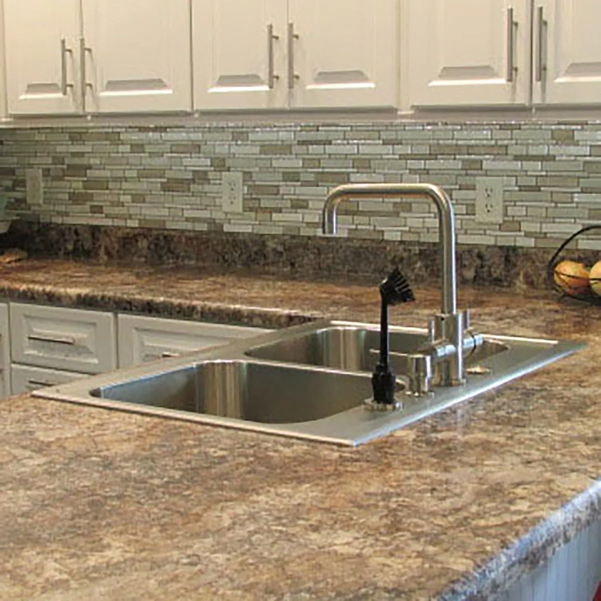 Dishmaster M70BNRA Sapphire Right Angle, Brushed Nickel