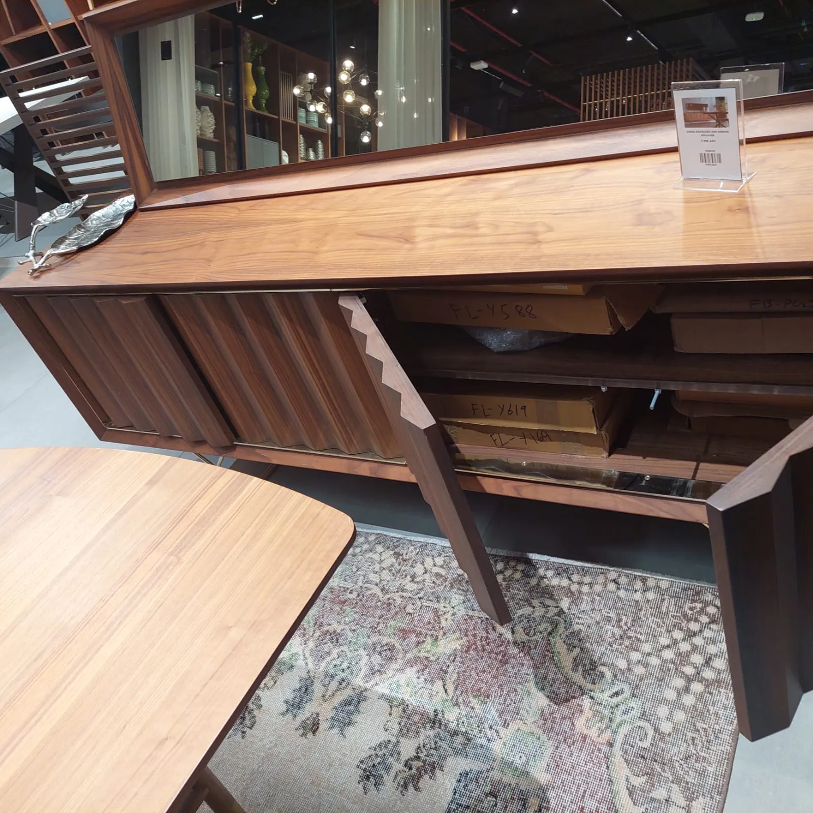 Display Item Ginda Side-board And Mirror Ginda009-Nakheel