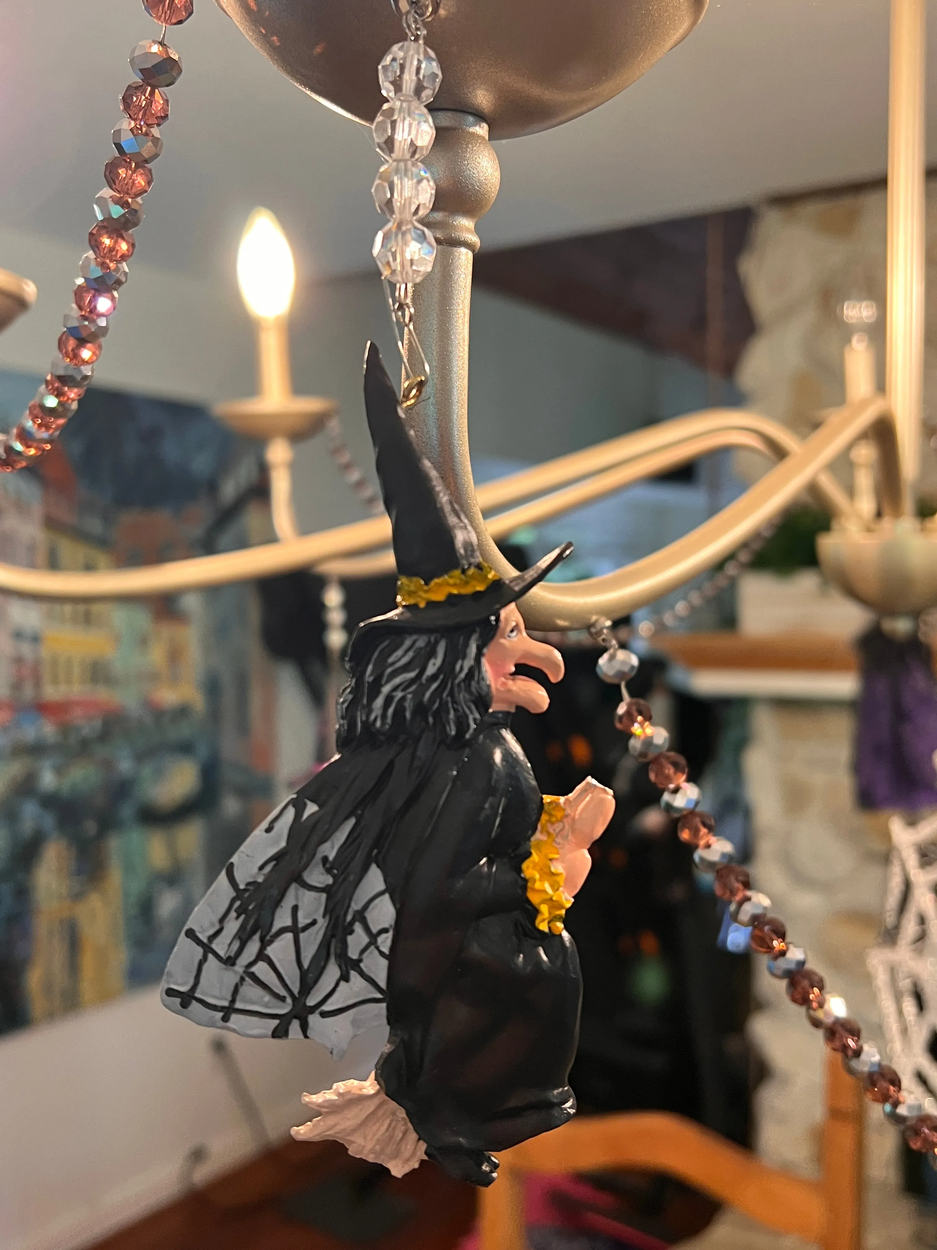 GERDY THE WITCH (Set/3) or (Set/1) MAGNETIC HALLOWEEN CHANDELIER ORNAMENT