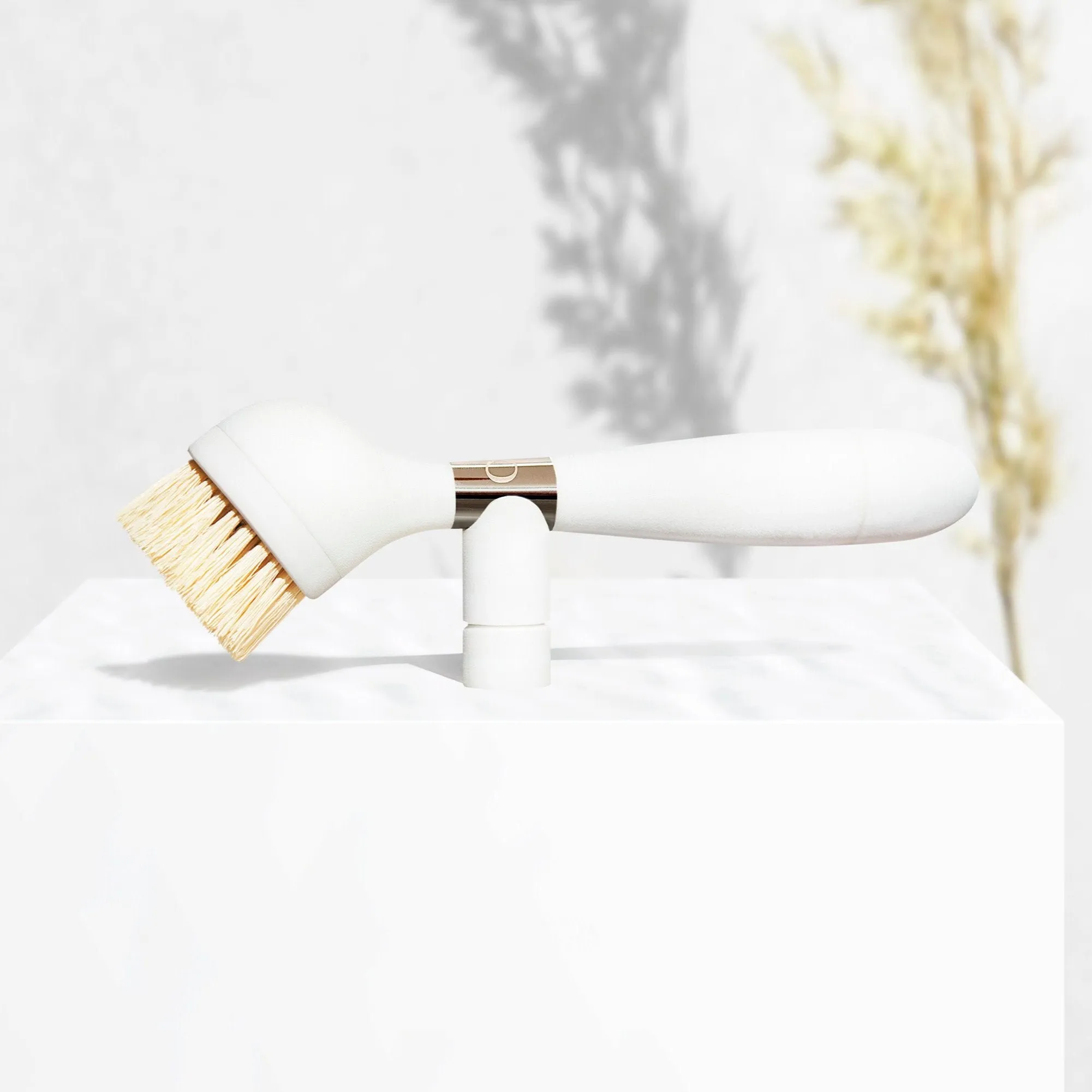 The One Brush - White