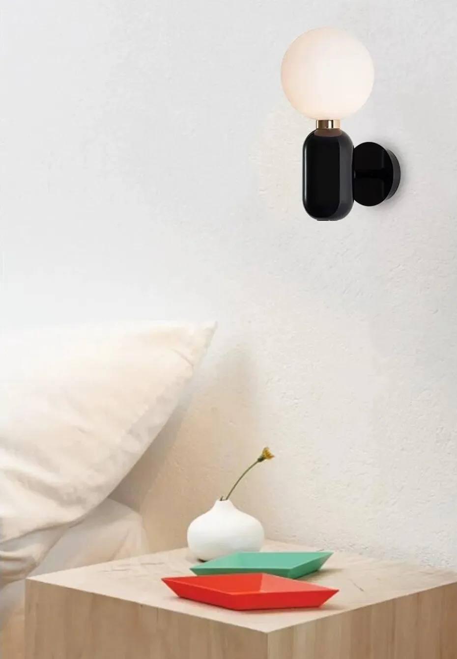 Thort Modern Style Luxury Black/Gold Metal Sconces